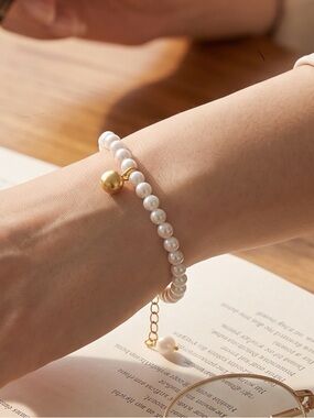 Pearl Bead Bracelet with Gold Accent - Elegant Women’s Jewelry